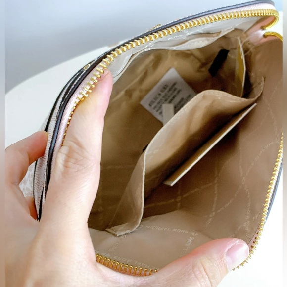 Vanilla Michael Kors, Crossbody - Picture 6 of 8